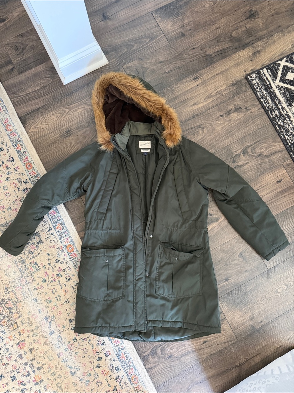 Universal Thread Olive Green Hooded Puffer Coat with Faux Fur Trim